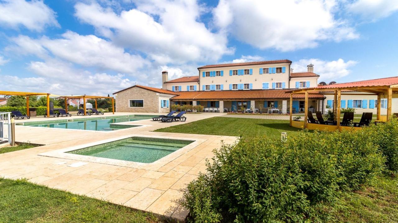 Velanera Hotel & Restaurant Šišan Exterior foto
