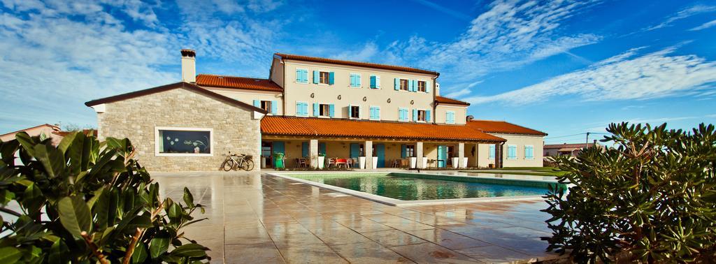 Velanera Hotel & Restaurant Šišan Exterior foto